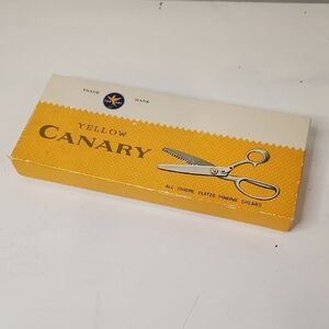 VINTAGE YELLOW CANARY 8\" CHROME PLATED PINKING SHEARS IN ORIGINAL BOX NOS